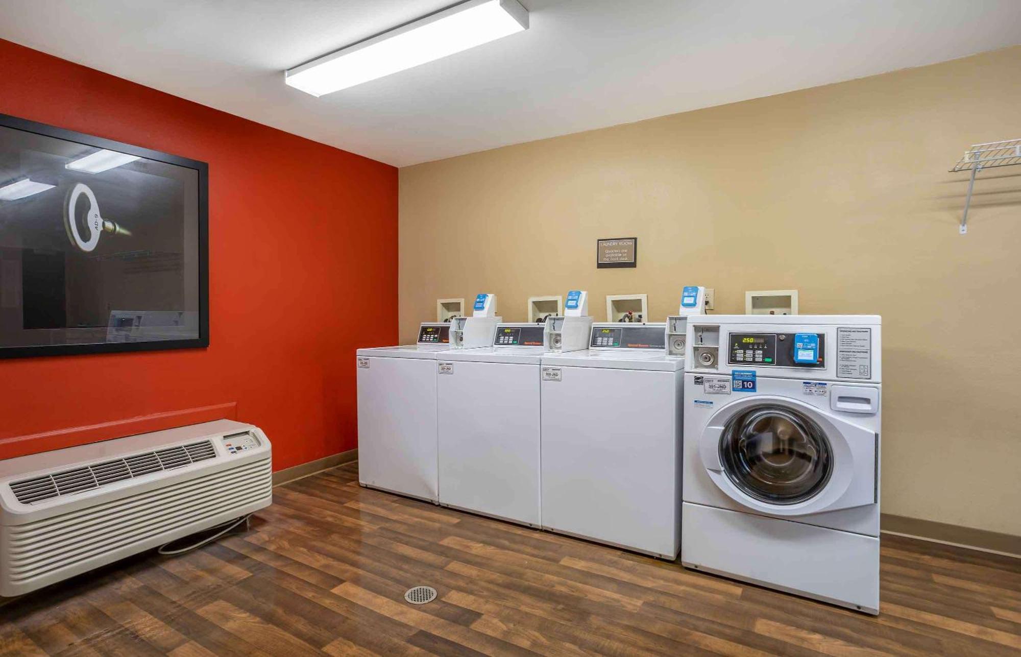 Extended Stay America Suites - Long Island - Melville Esterno foto